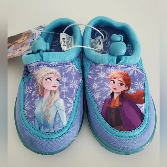 Disney Frozen II Anna and Elsa‎ Water Shoes (Toddler Girls). Size 5-6
