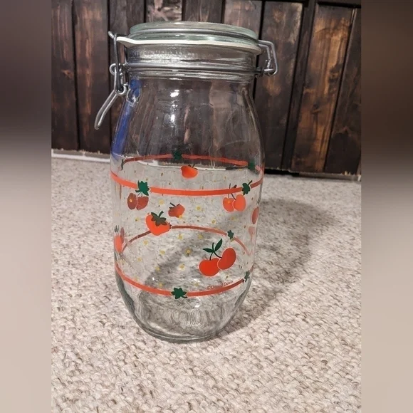 VINTAGE David Davir cherries and strawberries canister