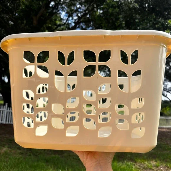 Vintage Rubbermaid 2968 Almond Beige Floral Tulip Cutout Laundry Basket Square