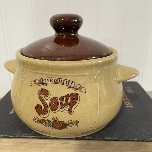 Vintage Stoneware Fine Quality Soup Bowl w/lid Tomato Mushroom Farmhouse Kitchen