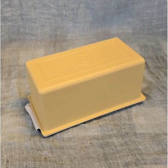 Vintage Tupperware Butter Keeper Dish Harvest Gold‎ Lid Beige Base