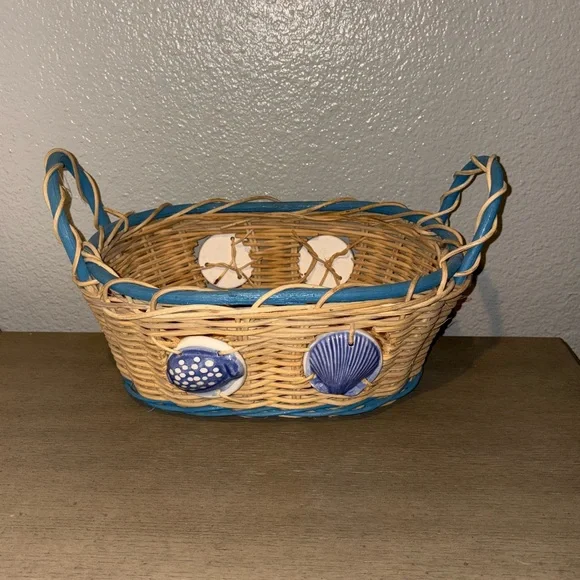 Rattan Seashell Porcelain Basket