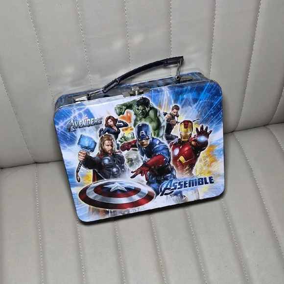 Marvel Avengers Metal Lunchbox - Blue Red