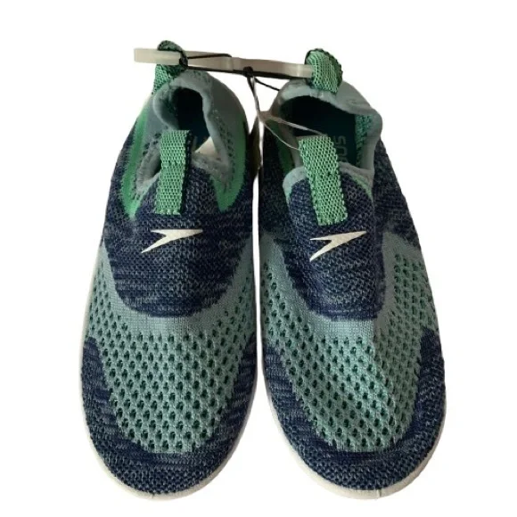 NWT. Speedo Kids Surf Strider Water Shoes