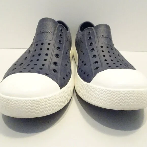 Kids Native Blue & White Slip On Shoes Size J6 Water Swim Active