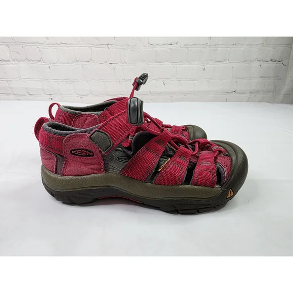 Keen Hiking Sandals Pink Newport H2 Water Trail Shoes Waterproof Girls Size 1