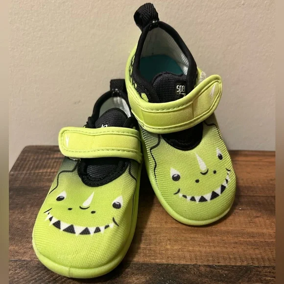 EUC Speedo Baby Sz Small 5-6 Green Dinosaur Water Shoes