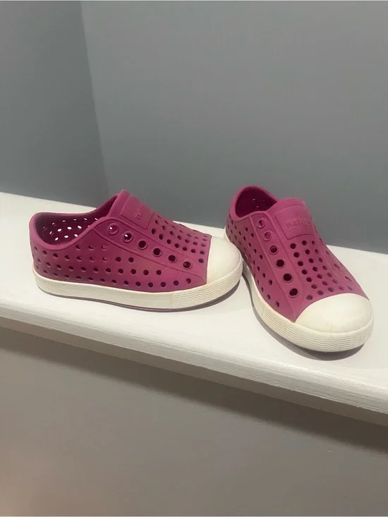 Native C7 Purple and Cream Kids Slip On Water Friendly Sneakers