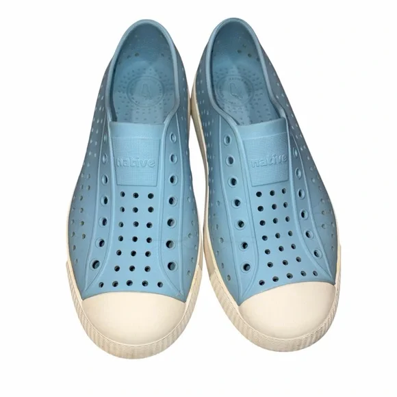 Native Jefferson Blue Kids Slip On Water Shoes Sneakers Kids size 4