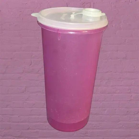 Tupperware Handolier 48 oz Pitcher 261 563 Purple Flip Top Pour Lid Jug Vintage
