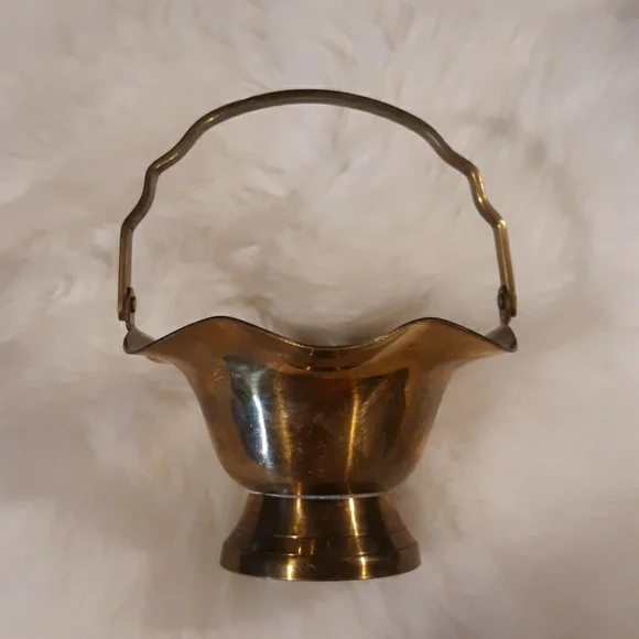 Interpur brass basket