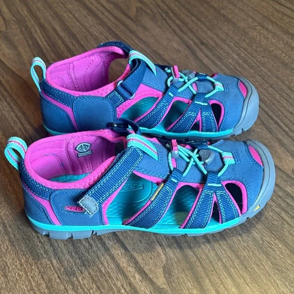 Keen Size 4 Blue Pink Newport H2 Sandals