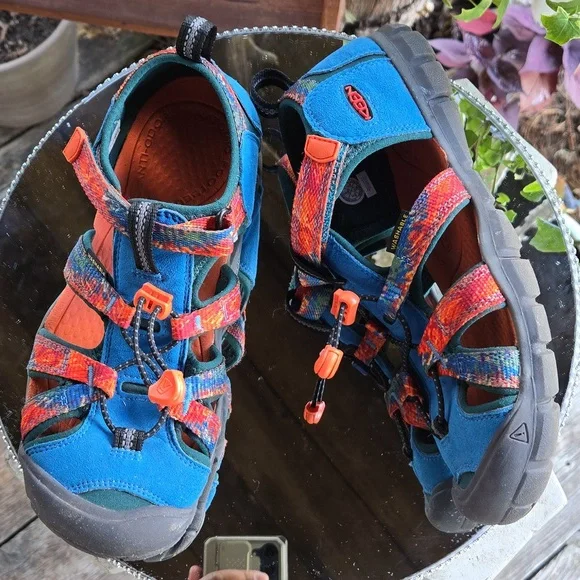 Keen Seacamp Hybrid Water Sandal Size 5