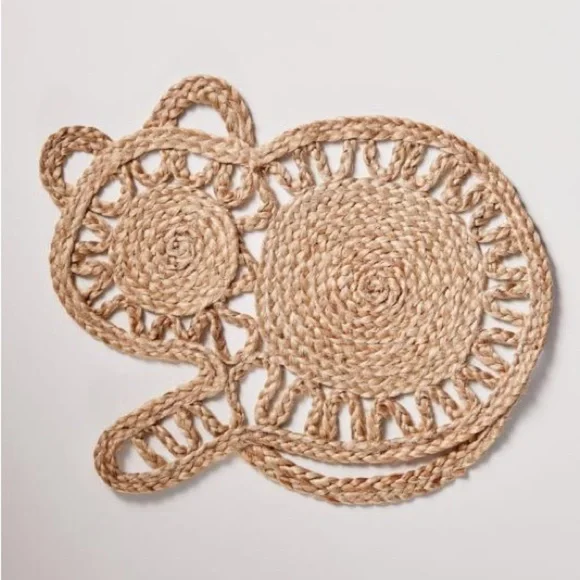 UO Natural Woven Straw Rattan Kitty Cat Trivet Heat Mat Protector