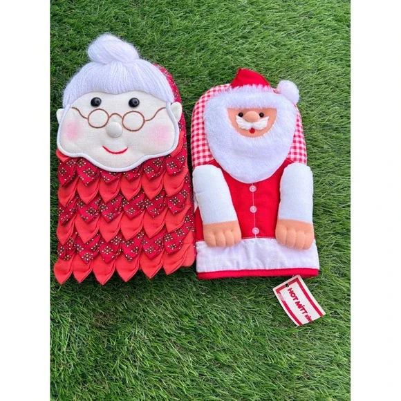 Vintage Hot‎ Mitt King Santa Mrs Claus Christmas Oven Mitt Set Red Gingham Retro