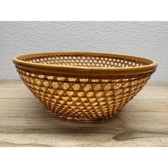 Vtg Handwoven Bamboo Round Wicker Basket 9