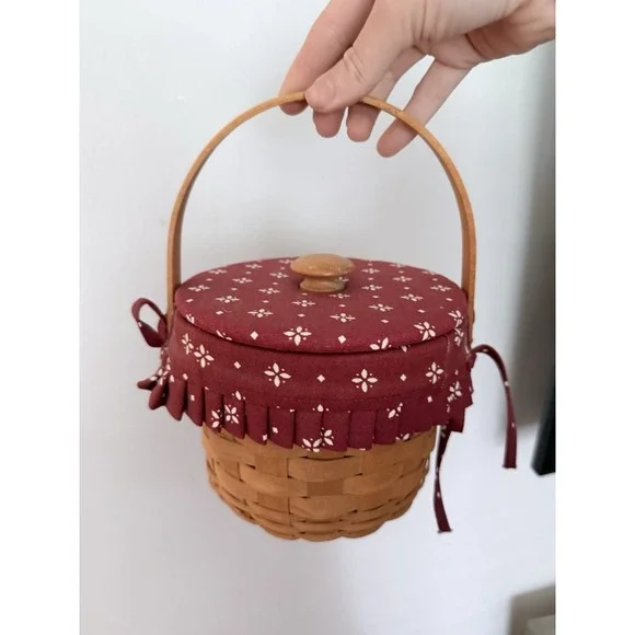 Longaberger 2000 Retired Small Fruit Basket Combo #13005 Red Liner & Protector