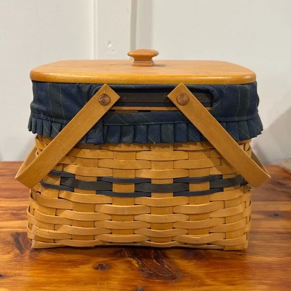 Vtg 1998 Longaberger Collectors Club Harbor Swing Double Handled Basket