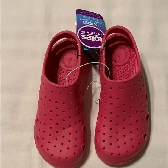 TOTES Red Water Shoes with Ventilation and Slip-On Design