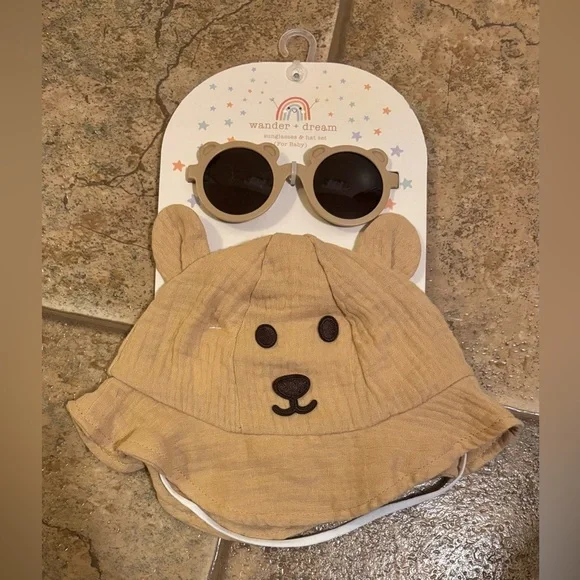 NEW Wander + Dream infants Bear sunglasses and bucket hat set.