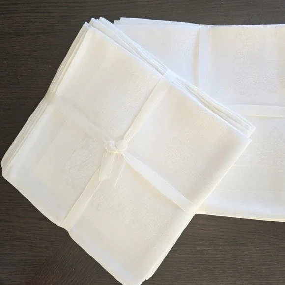 Set of 24 Vintage‎ White Napkins Approx. 20