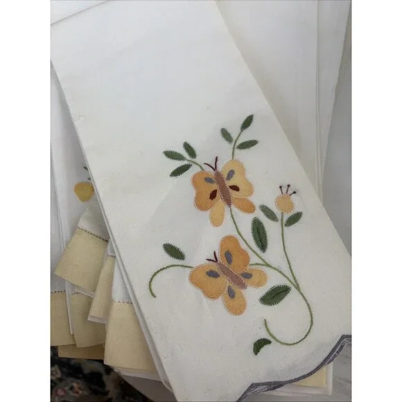 Lot of 6 Vintage Appliqued Flowers Pansy Embroidered Tea Towels