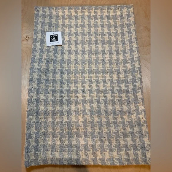 Classic Home Placemats in Blue and‎ Cream