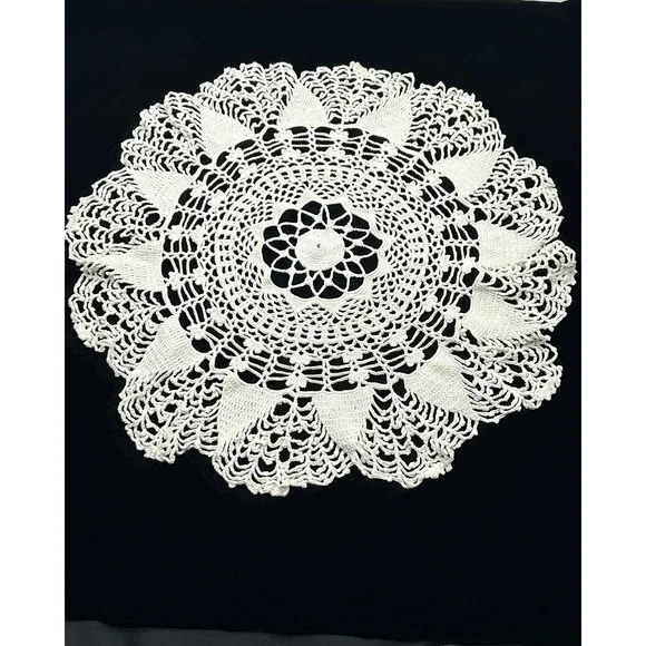 Vintage Hand Crochet Round Cotton Doily 16 Inch Pineapple Lace Off White Floral