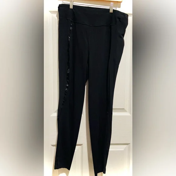 lululemon athletica Black Ribbed Panel Joggers‎