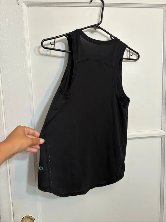 Lululemon tank black