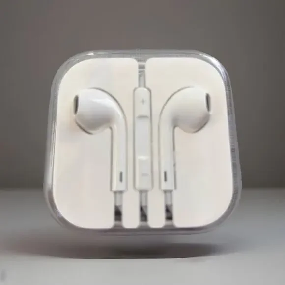NEW Authentic Apple Wired iPhone iPad IPod Ear Buds | White AIR Buds