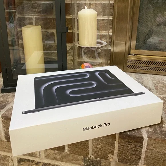 APPLE MacBook Pro BOX ONLY