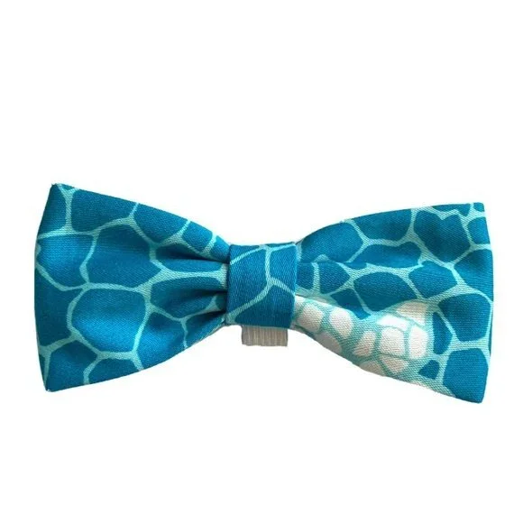Handmade 1 Dog Bow for Collar Blue & White Print 4 x 2 inches