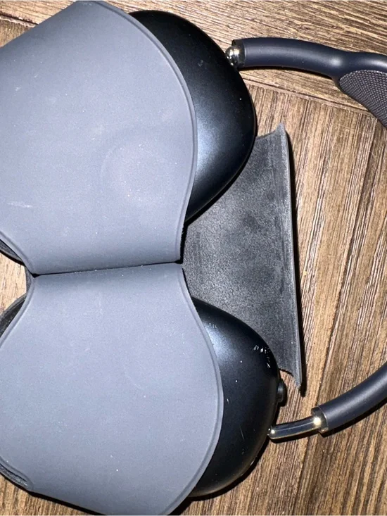 Apple Over-Ear Wireless Headphones in Space Gray
