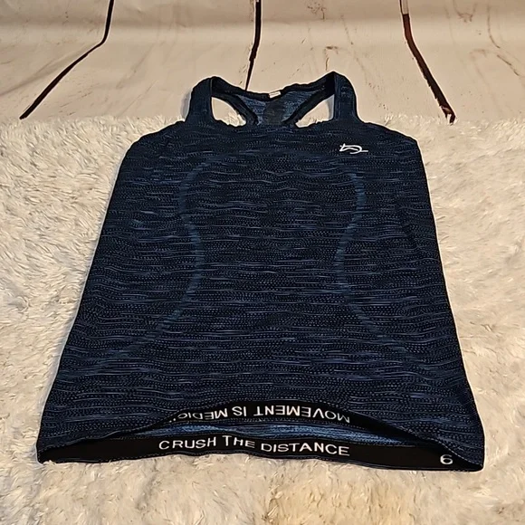 Lululemon Crush The Distance Top‎ Size 6