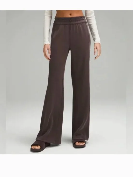 Lululemon Ribbed Softstreme MR Pant 32”, Espresso, Size 14