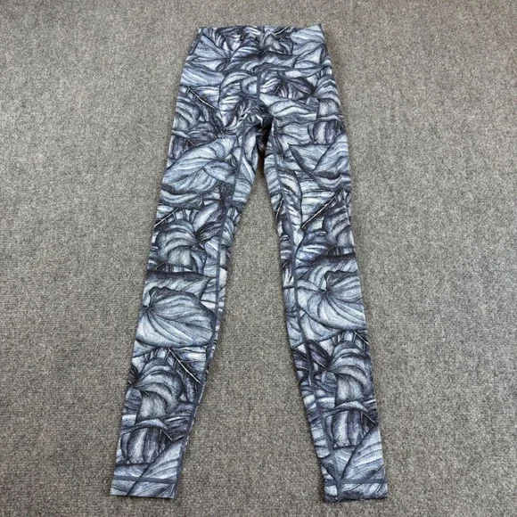 Lululemon Wunder Under High Rise Leggings Blue White Leaf Print 28 Inseam Size 6