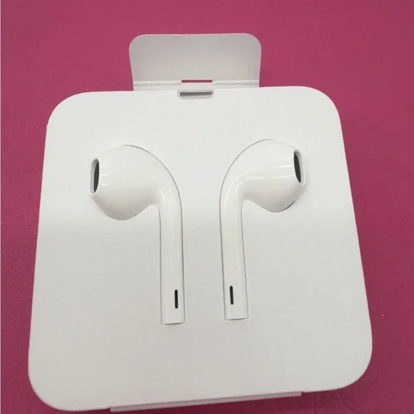 Apple EarPods with Lightning Connector In Ear Canal Headset - White