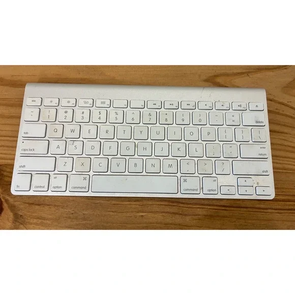 Apple Magic Keyboard Wireless Bluetooth Model A1314