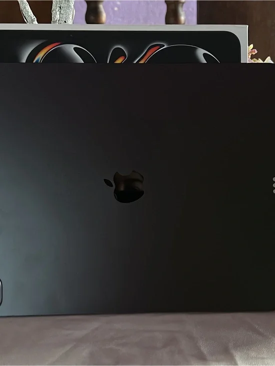 Apple MacBook Pro - Black Matte Finish
