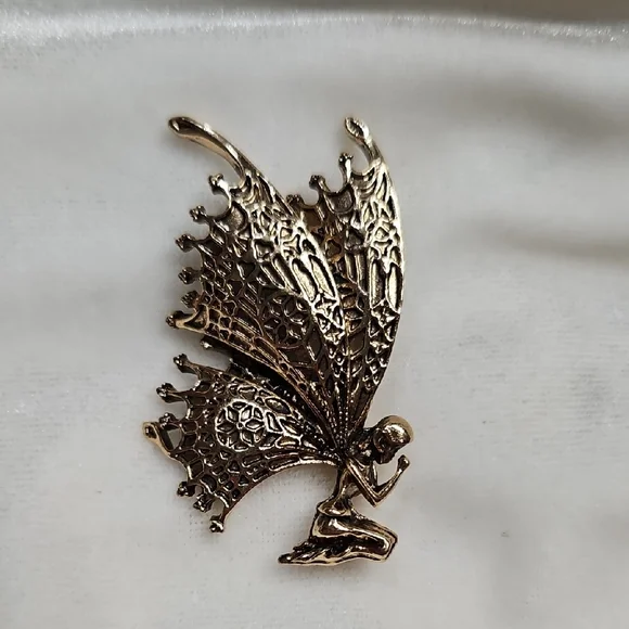 Gold Retro Butterfly Wings Fairy Brooch Pin Angel Wings Jewelry Gift NWOT