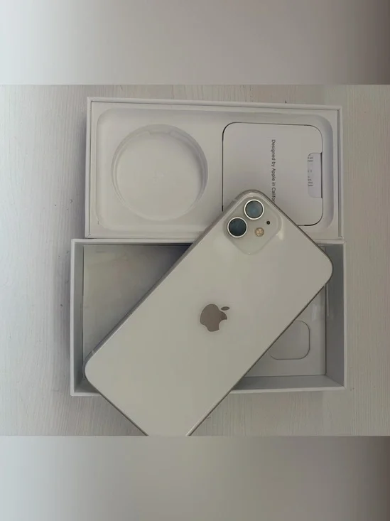 Apple iPhone 11 128GB White Unlocked — Minor Crack, Excellent Condition