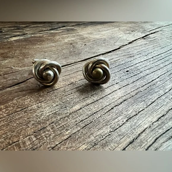 VTG swirl Silver and Gold Knot cuff links