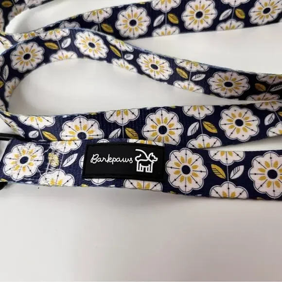 Dog Leash Daisy Print Blue Yellow White SZ MED Barkpaws NWOT Neoprene 4.75 ft