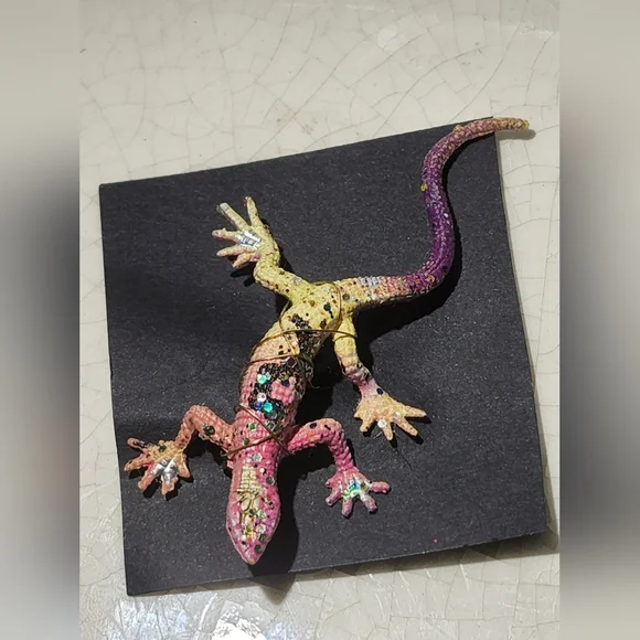 Colorful lizard, iguana wired wrapped brooch