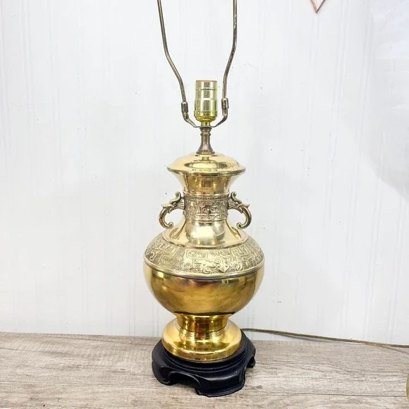 Vintage Brass table lamp w dragon handles James‎ Mont Asian style