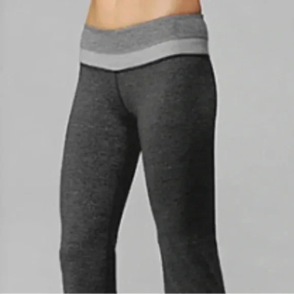 Lululemon groove crop
