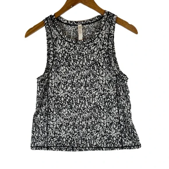 Lululemon Sole‎ Training Tank Top Women Size 2 Black White Abstract Print