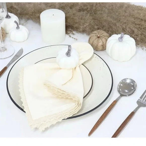 PurpleEssences Cream Cloth Napkins with Lace, 18x18 Inch  sets‎ of 4