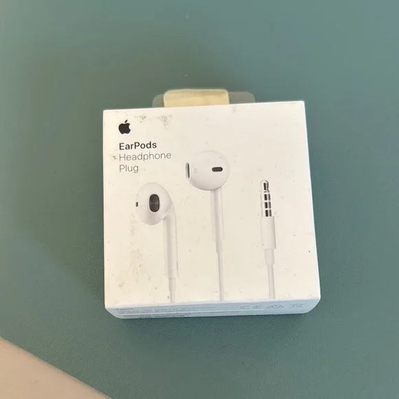 Apple EarPods with Headphone Plug - White